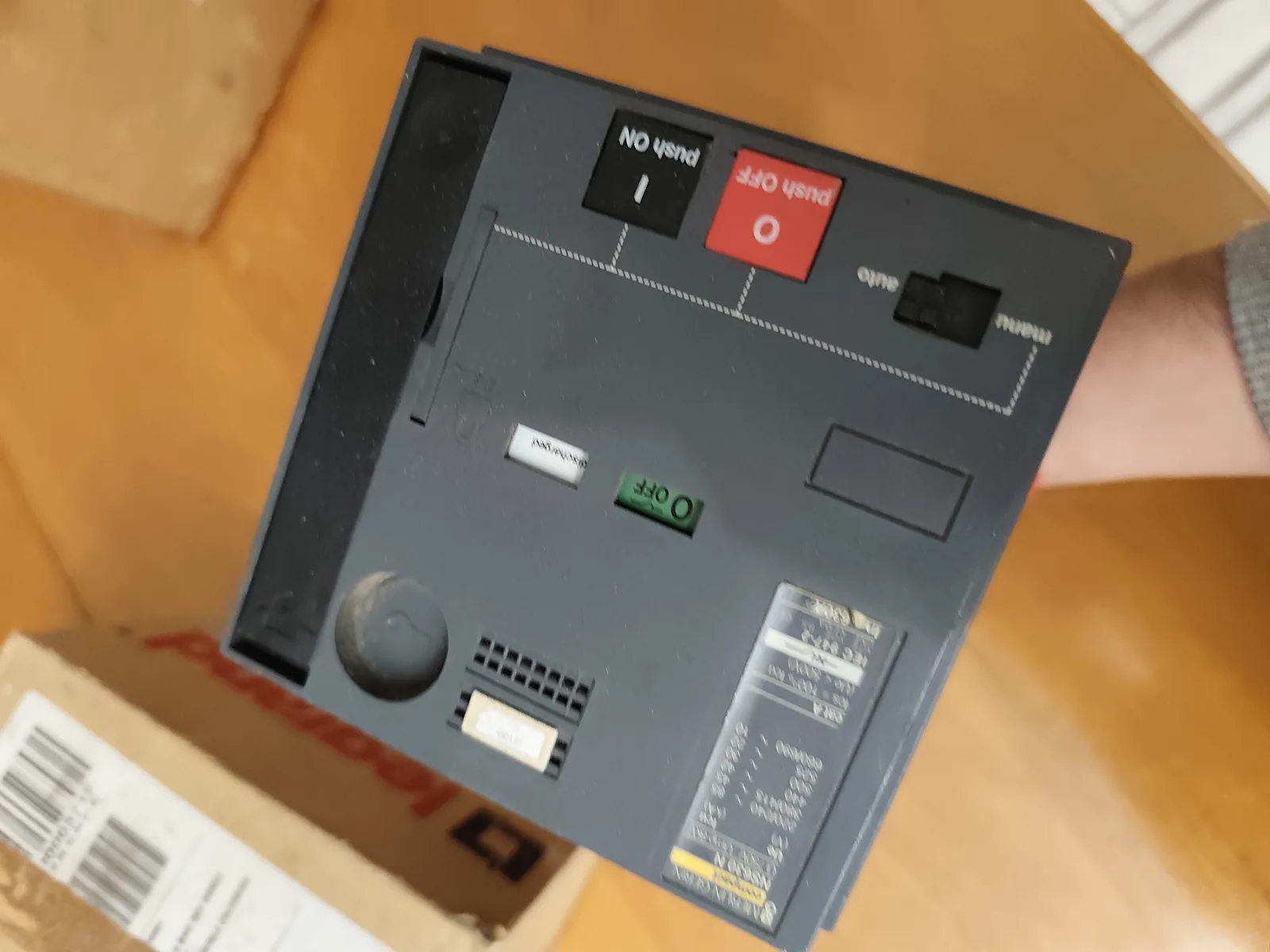 Merlin Gerin Compact NS630 Motor Mechanism (Motor Operator), 220–240 V AC