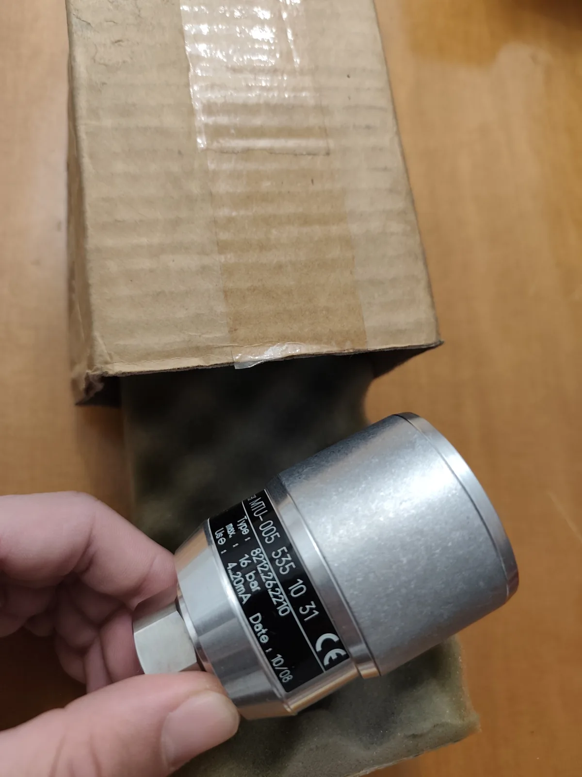 MTU 005 535 10 31 Pressure Transmitter (Type 8212.26.2210, 0–8 bar, 4–20 mA)