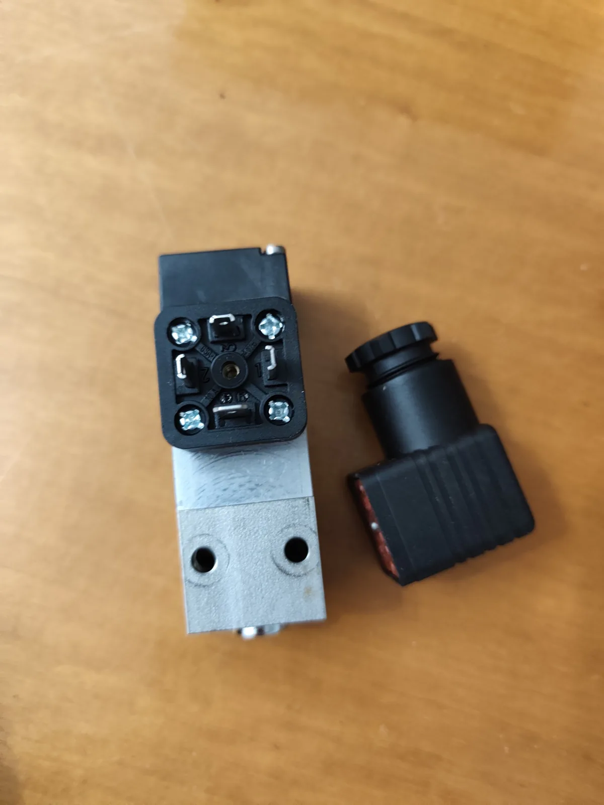 Trafag Picotrans 8244.78.2318 Pressure Transmitter (0–10 bar, 4–20 mA, IP65)