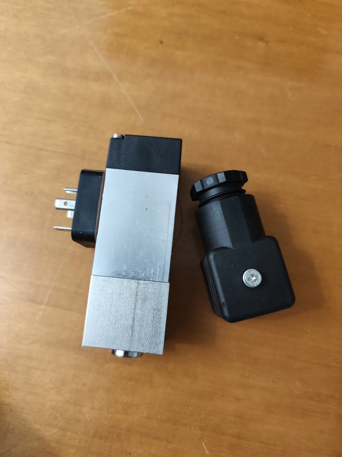 Trafag Picotrans 8244.78.2318 Pressure Transmitter (0–10 bar, 4–20 mA, IP65)